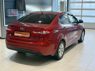 2014 Kia Rio 6-speed III, красный, 999000 рублей, вид 4