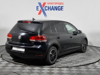 2011 Volkswagen Golf VI, чёрный, 474000 рублей, вид 4