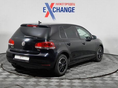 2011 Volkswagen Golf VI, чёрный, 439000 рублей, вид 4