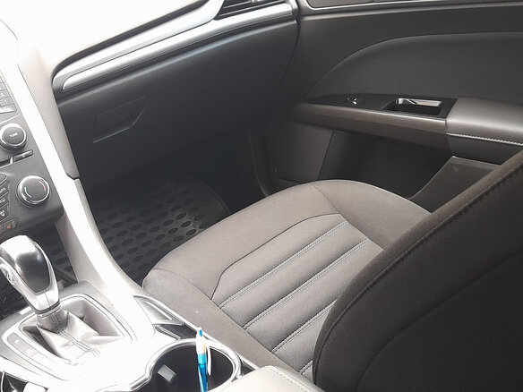 2015 Ford Mondeo V, чёрный, 1000000 рублей - вид 4