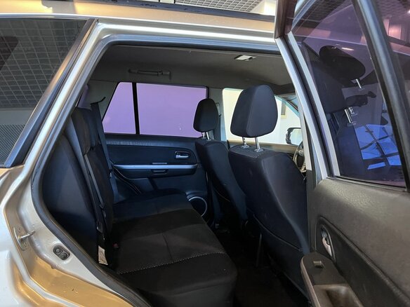 2005 Suzuki Grand Vitara II, бежевый, 550000 рублей - вид 23