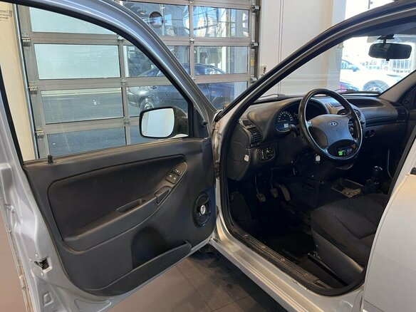 2012 Lada (ВАЗ) Kalina I, серебристый, 280000 рублей - вид 16