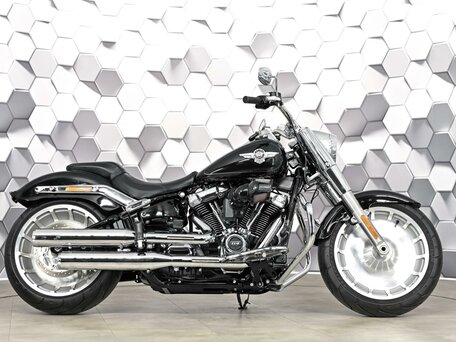 2021 Harley-Davidson Fat Boy, чёрный, 2249000 рублей, вид 3