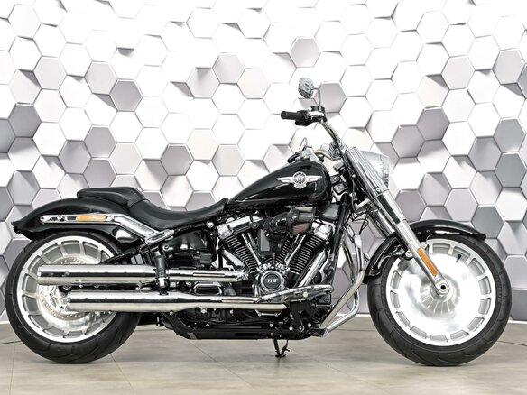 2021 Harley-Davidson Fat Boy, чёрный, 2249000 рублей - вид 2