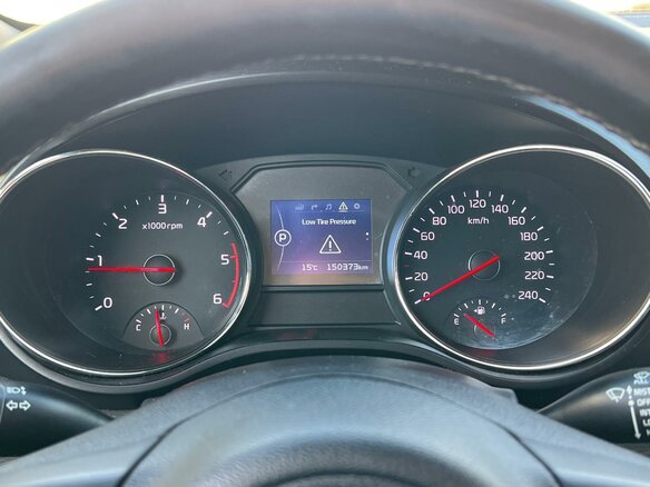 2017 Kia Carnival III, чёрный, 2290000 рублей - вид 12