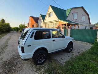 2007 Lada (ВАЗ) 2121 (4x4) I Рестайлинг, белый, 400000 рублей, вид 4