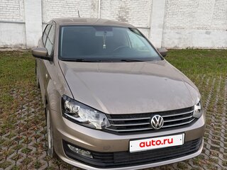 2018 Volkswagen Polo V Рестайлинг, бежевый, 820000 рублей, вид 3
