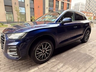 2021 Audi Q5 45 TFSI II (FY) Рестайлинг, синий, 4500000 рублей, вид 4