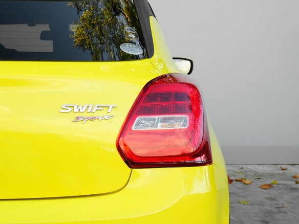 2017 Suzuki Swift Sport V, жёлтый, 1349000 рублей - вид 5