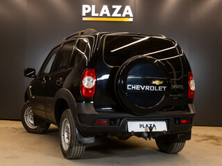 2015 Chevrolet Niva I Рестайлинг, чёрный, 580000 рублей, вид 3