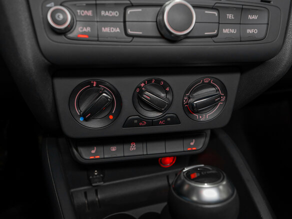 2012 Audi A1 I (8X), коричневый, 990000 рублей - вид 14