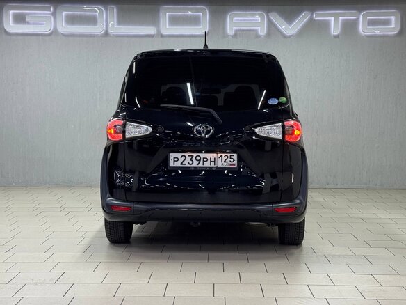 2018 Toyota Sienta II, чёрный, 1390000 рублей - вид 5