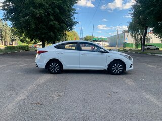 2017 Hyundai Solaris II, белый, 540000 рублей, вид 4