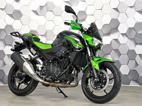 2025 Kawasaki Z 400, чёрный, 675000 рублей, вид 1