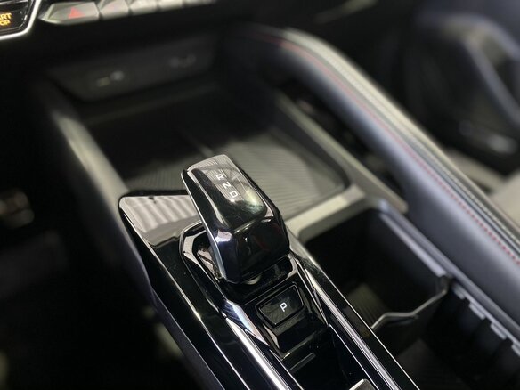 2024 Geely Coolray I Рестайлинг, красный, 1949900 рублей - вид 17