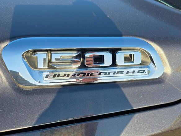 2026 Ram 1500 Crew Cab V Рестайлинг, серый, 10600000 рублей - вид 8