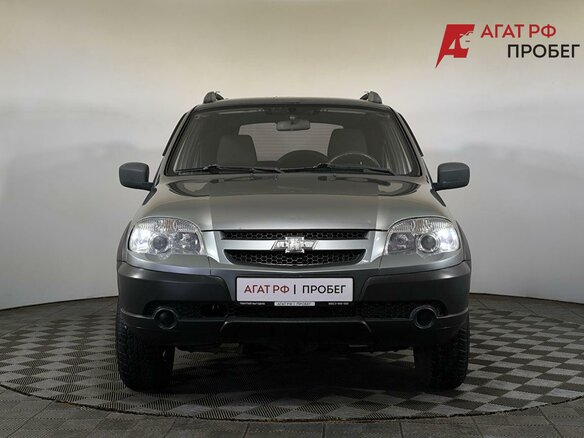 2015 Chevrolet Niva I Рестайлинг, серый, 570000 рублей - вид 1