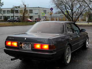 1990 Toyota Mark II VI (X80), серый, 500000 рублей, вид 4