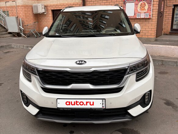 2019 Kia Seltos I, белый, 2100000 рублей - вид 2