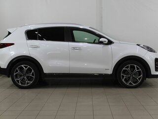 2020 Kia Sportage IV Рестайлинг, белый, 2220000 рублей, вид 5