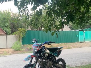 Regulmoto Seven Medalist 150E