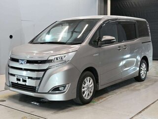 2017 Toyota Noah III (R80) Рестайлинг, серебристый, 1625000 рублей, вид 1