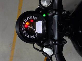2020 Triumph Bonneville Bobber, чёрный, 1500000 рублей, вид 4