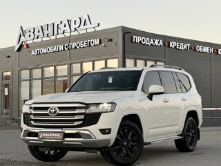 2022 Toyota Land Cruiser 300 Series, белый, 8900000 рублей, вид 1