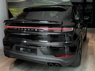 2025 Porsche Cayenne Coupé III Рестайлинг, чёрный, 16610000 рублей, вид 4