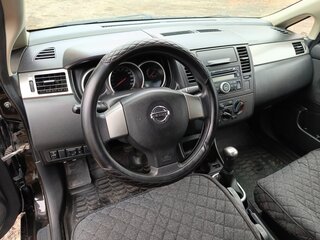 2013 Nissan Tiida I Рестайлинг, коричневый, 845000 рублей, вид 5