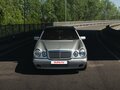 1996 Mercedes-Benz E-Класс 200 II (W210, S210), серебристый, 250000 рублей - вид 1