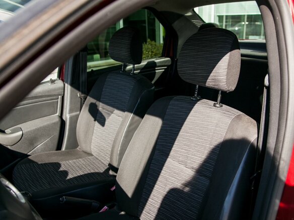 2011 Renault Logan I Рестайлинг, красный - вид 13