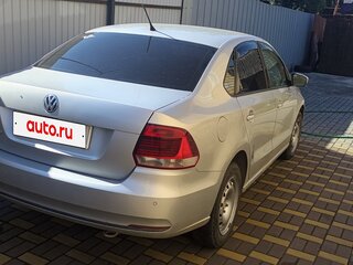 2016 Volkswagen Polo V Рестайлинг, серебристый, 1200000 рублей, вид 4