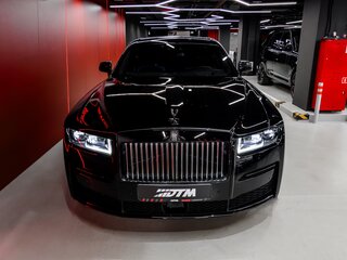 2022 Rolls-Royce Ghost Black Badge II (Series I), чёрный, 30900000 рублей, вид 3