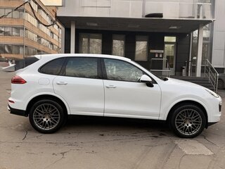 2017 Porsche Cayenne Diesel II Рестайлинг (958), белый, 4950000 рублей, вид 4