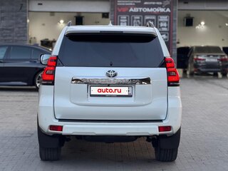 2020 Toyota Land Cruiser Prado 150 Series Рестайлинг 2, белый, 4700000 рублей, вид 4