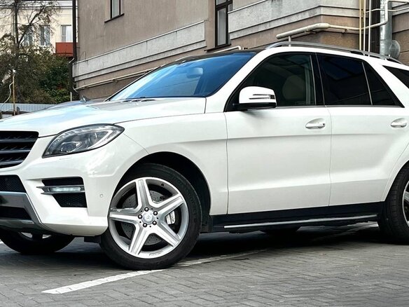 2012 Mercedes-Benz M-Класс 350 III (W166), белый, 2600000 рублей - вид 1