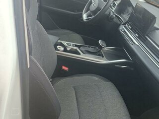 2024 Geely Emgrand II, белый, 1240000 рублей, вид 2
