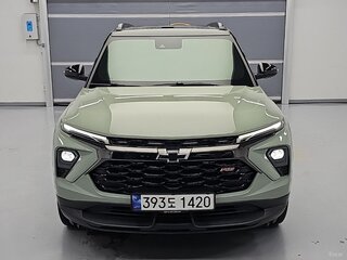2023 Chevrolet TrailBlazer III, бежевый, 1460000 рублей, вид 2