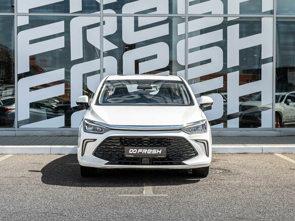 2023 BAIC U5 Plus, белый - вид 2