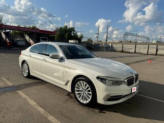 2019 BMW 5 серии 520d xDrive VII (G30/G31/G38), белый, 3200000 рублей, вид 2