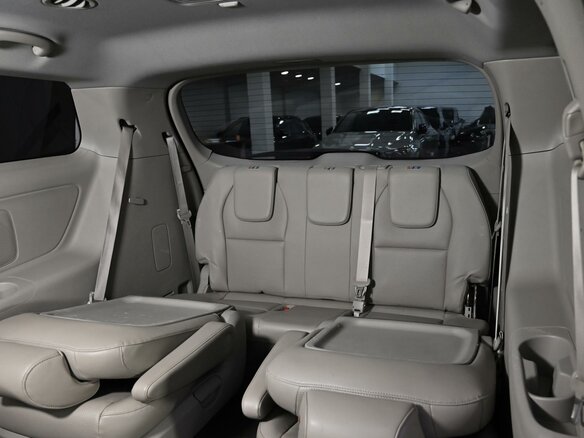 2018 Kia Carnival III, чёрный, 2085000 рублей - вид 15