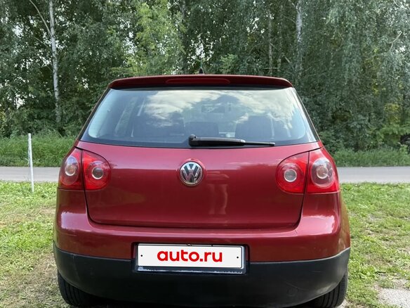 2005 Volkswagen Golf V, красный, 430000 рублей - вид 3