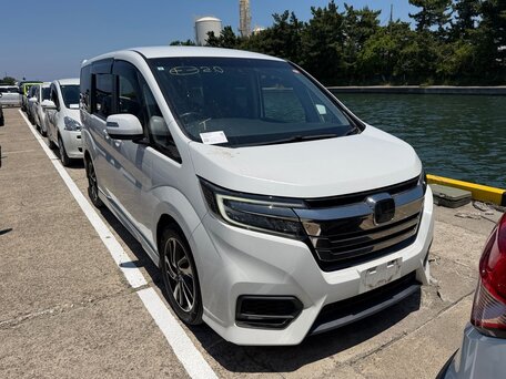 Honda Stepwgn V Рестайлинг