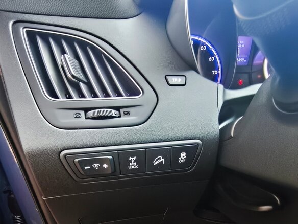 2011 Hyundai ix35 I, синий, 1450000 рублей - вид 33