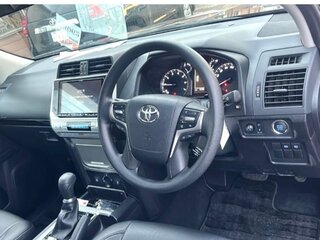 2021 Toyota Land Cruiser Prado 150 Series Рестайлинг 3, чёрный, 4750000 рублей, вид 5
