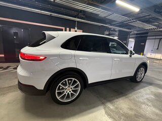 2019 Porsche Cayenne III, белый, 6950000 рублей, вид 3
