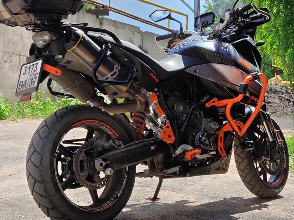 2010 KTM 990 SM, чёрный, 700000 рублей - вид 2