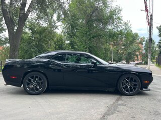 2021 Dodge Challenger III Рестайлинг 2, чёрный, 3500000 рублей, вид 3