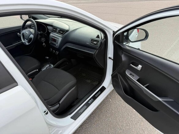 2015 Kia Rio III, белый, 1150000 рублей - вид 8